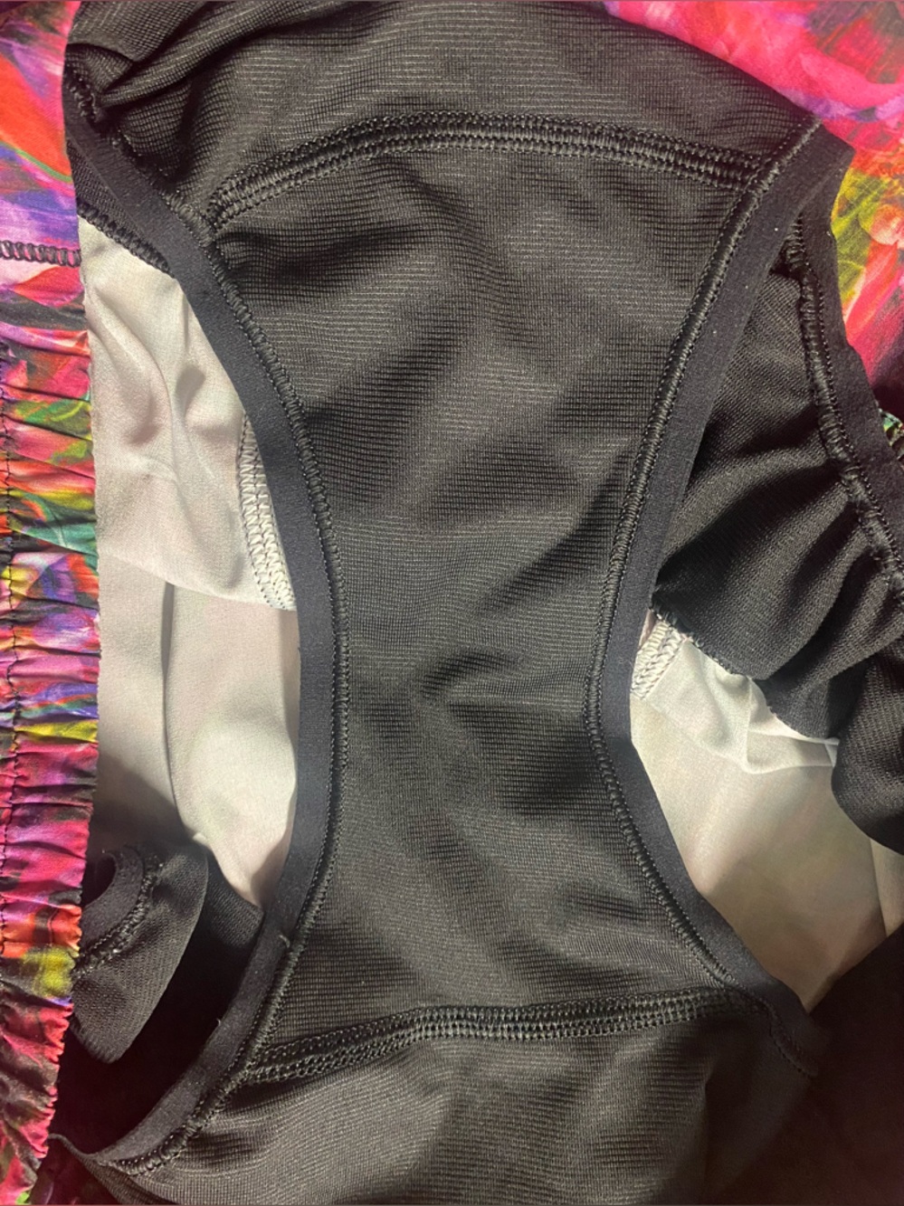 Lululemon Hotty Hot Shorts Size 12 Low Rise 4” Inseam - Picture 5 of 9